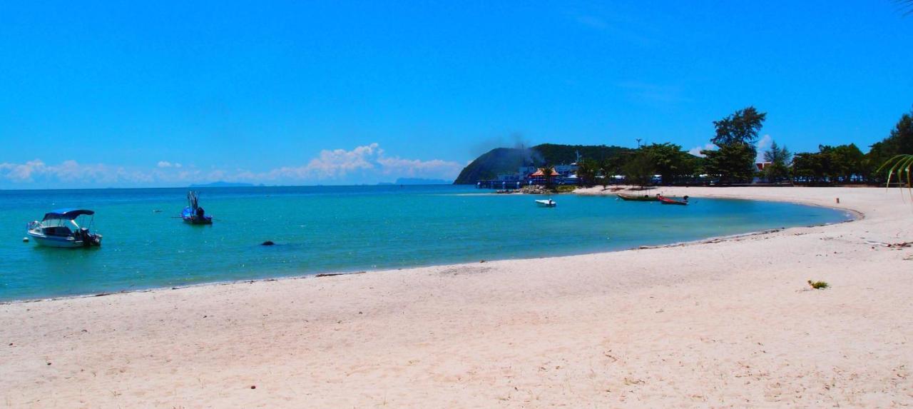 Tea Moon Beach House Тонгсала Екстер'єр фото